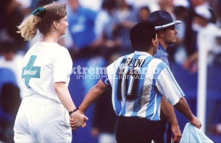 Imagen de Me cortaron las piernas: En 1994 Maradona jugó el último partido con la camiseta argentina