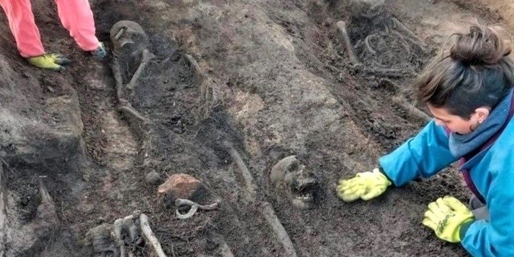 Esqueletos humanos entre los elementos hallados en el sur provincial. (La Nueve)