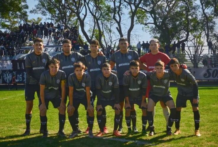 Los dirigidos por Adrián Cambiasso son los últimos campeones en la divisional.