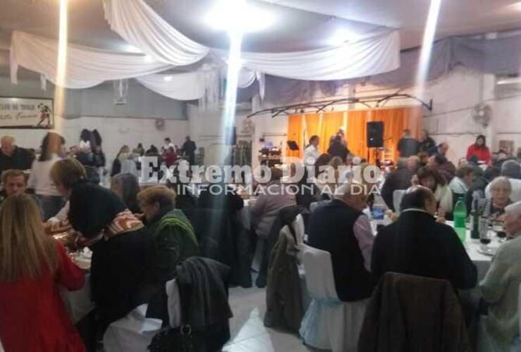 Imagen de El Club de Tango "Nito Farace" realizó su cena mensual con un gran marco de público