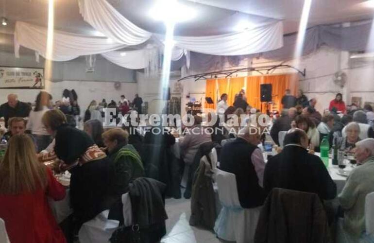 Imagen de El Club de Tango "Nito Farace" realizó su cena mensual con un gran marco de público