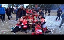 Imagen de Los chicos de la cat. 2011 del Club Pav&oacute;n salieron campeones de la Liga del Litoral