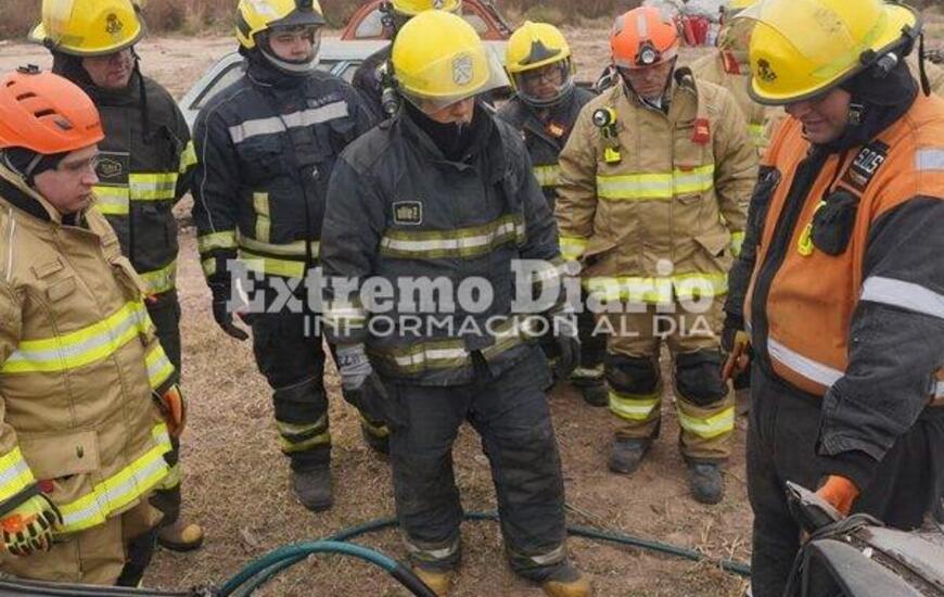 Imagen de El cuartel de bomberos fue sede del Curso Regional N&ordm;86 para ascensos