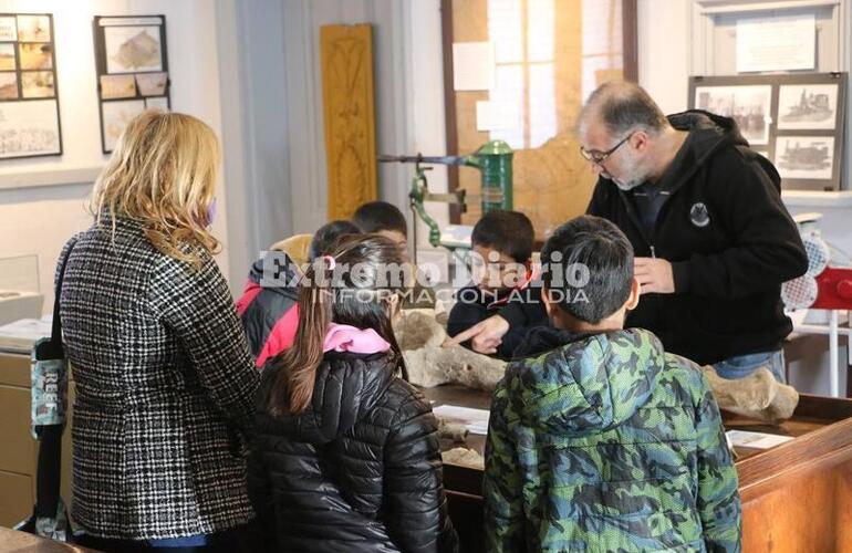 Imagen de El taller de clases de apoyo de los barrios San Francisco y Virgen del Luján visitaron el Museo