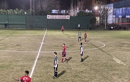Imagen de Empate 0 a 0 entre Talleres y Uni&oacute;n por la Semifinal Ida de la Liga Regional Del Sud