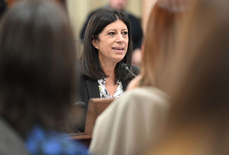 Imagen de Clara García: El acuerdo de la deuda debe ser una verdadera política de estado, porque involucra el futuro de Santa Fe