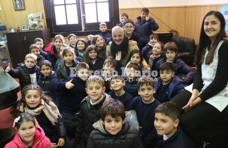 Imagen de Los alumnos de 3º grado del Colegio San José entrevistaron al Intendente