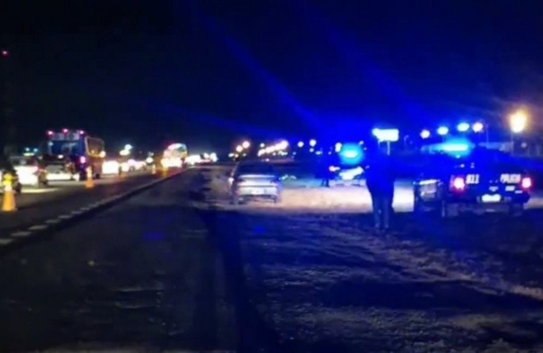 El operativo se manten&iacute;a hacia la noche. (imagen video Facebook/Claudio Ferreyra)