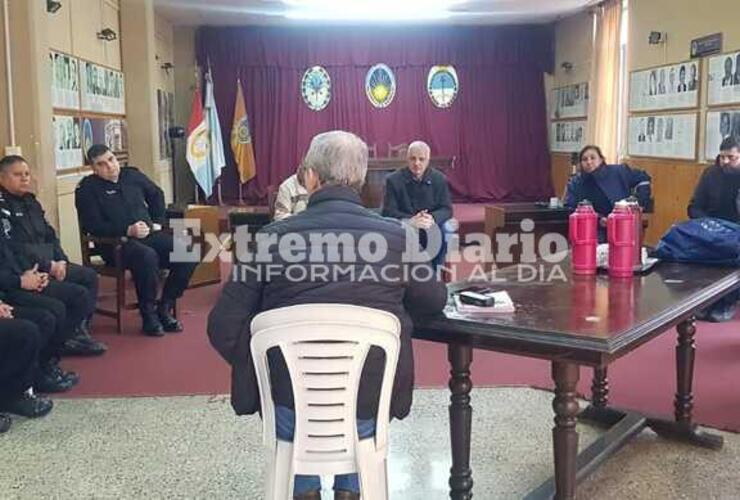 Imagen de Reunión por ola de inseguridad