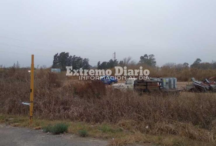 La mercadería fue descartada en una cava cercana al basural