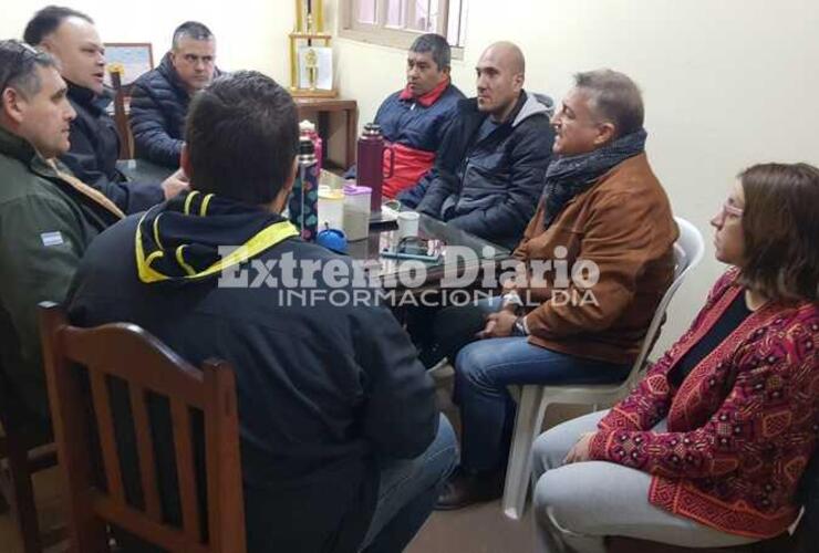 Imagen de Puerto Gaboto: Reuni&oacute;n en el Concejo con los trabajadores despedidos