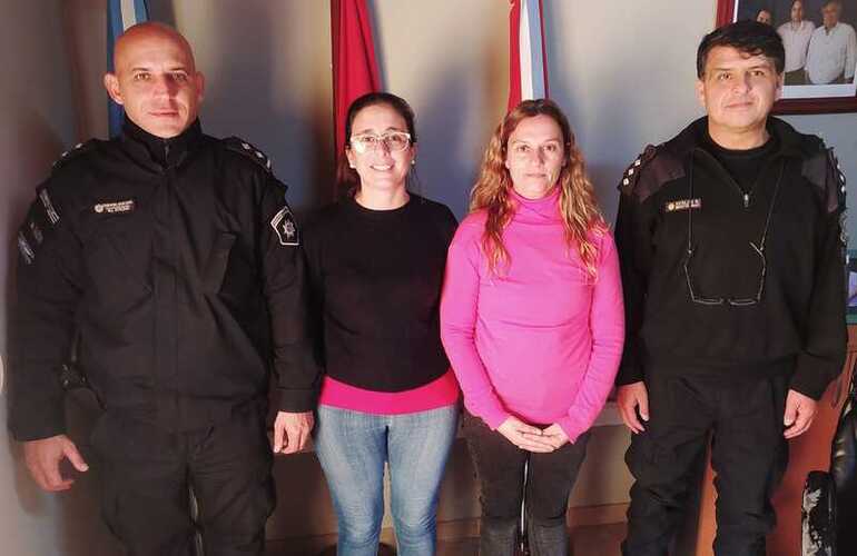 El oficial de policía viene de trabajar en dependencias rosarinas.