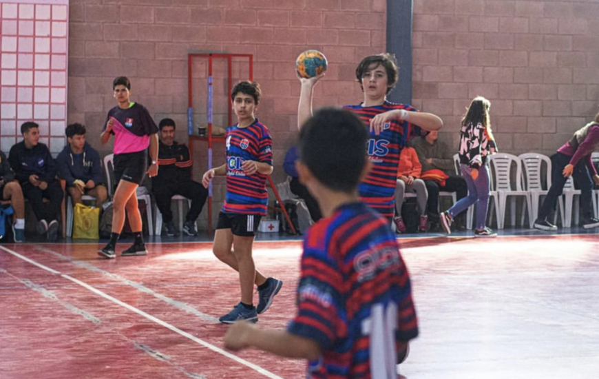 Imagen de Handball: La categor&iacute;a Cadetes de Talleres perdi&oacute; en su debut en el torneo ante Gran Rosario.