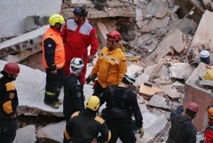 Trabajo incesante en Superí al 200. (Alan Monzón / Rosario3)