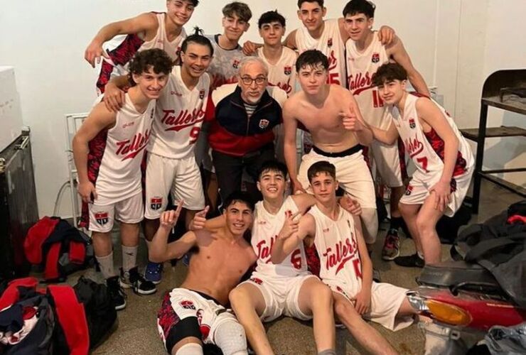 Gallegos acompañó a la U17.