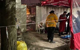 Imagen de Rosario: Siguen los trabajos en la casa derrumbada: rescatistas se preparan para acceder �al lugar m&aacute;s complicado�