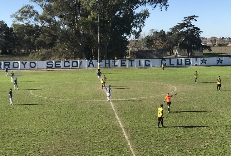 Imagen de 1era División: Athletic venció 2 a 1 a Empalme Central en la fecha 1 del torneo.