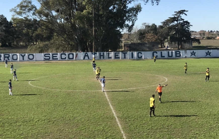 Imagen de 1era Divisi&oacute;n: Athletic venci&oacute; 2 a 1 a Empalme Central en la fecha 1 del torneo.