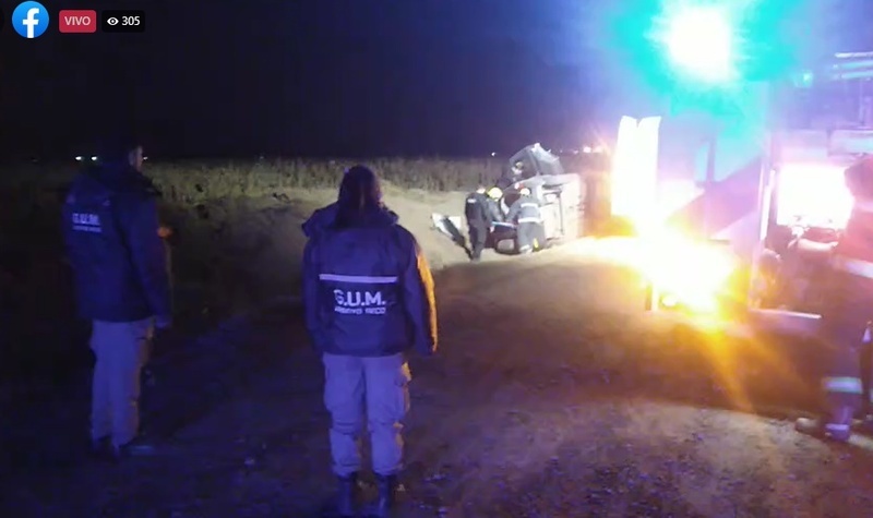 Imagen de Vuelco de un veh&iacute;culo con una persona herida