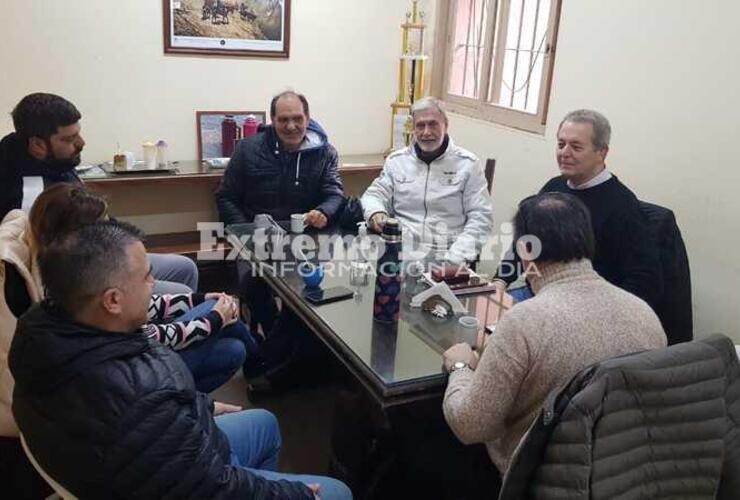 Imagen de Reunión entre concejales y responsables de Complejo Pasacalle