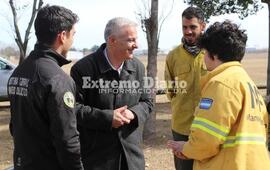 Imagen de Encuentro de funcionarios en Alvear por la quema de las islas