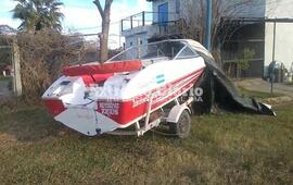 Imagen de Robaron motor de una embarcaci&oacute;n