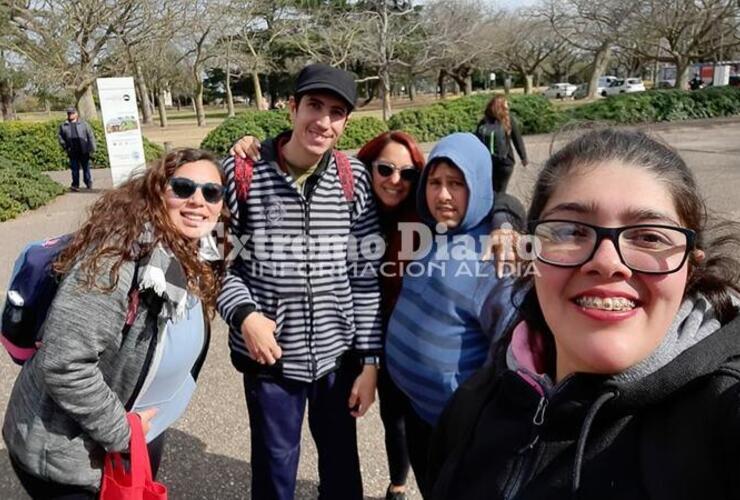 Imagen de Los Tiburones visitaron el planetario de Rosario