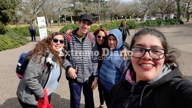 Imagen de Los Tiburones visitaron el planetario de Rosario