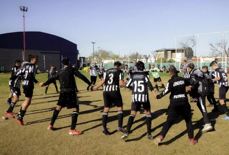 Imagen de Juveniles: Unión tuvo saldo positivo (3 victorias y 1 derrota) en el enfrentamiento frente a Talleres