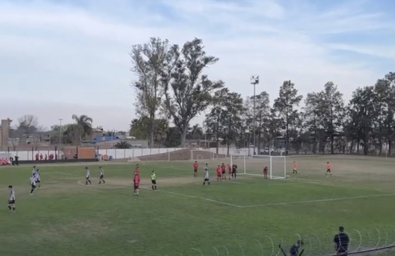 Imagen de Uni&oacute;n y Talleres empataron 1 a 1 por la fecha 3 de la Liga Regional Del Sud