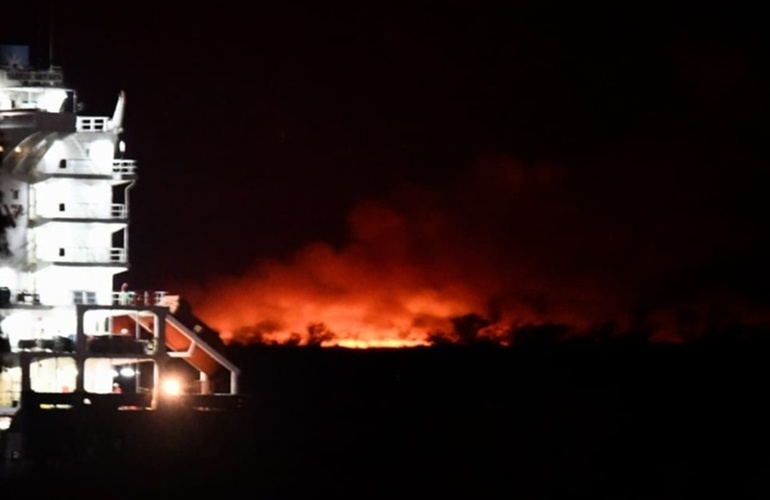 Imagen de Fuego en las islas: detuvieron a tres hombres prendiendo pastizales