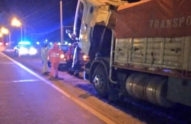 La provincia multó por más de 400 mil pesos a un conductor que intentó evadir un control de cargas en Villa Cañás. La provincia multó por más de 400 mil pesos a un conductor que intentó evadir un control de cargas en Villa Cañás.