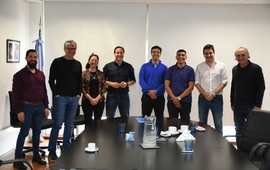 Encuentro en la oficina del Instituto en la capital del pa&iacute;s.