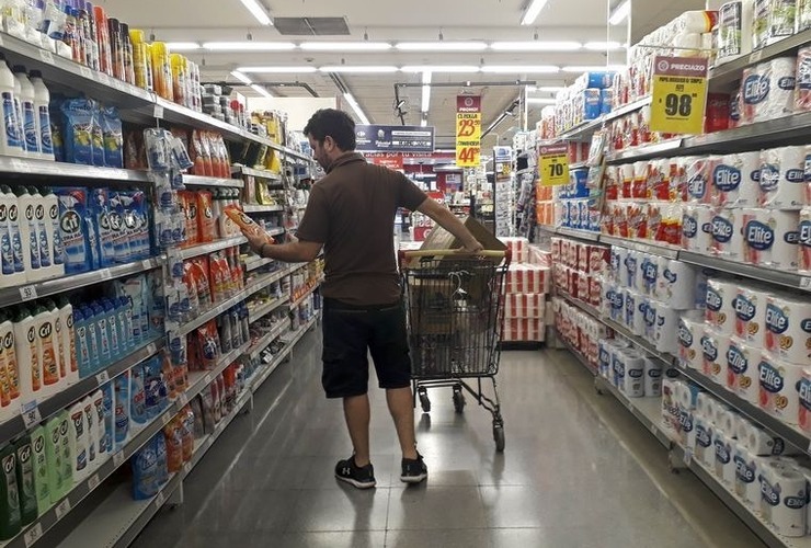 Imagen de Una familia tipo necesit&oacute; m&aacute;s de $111 mil para no ser pobre en julio