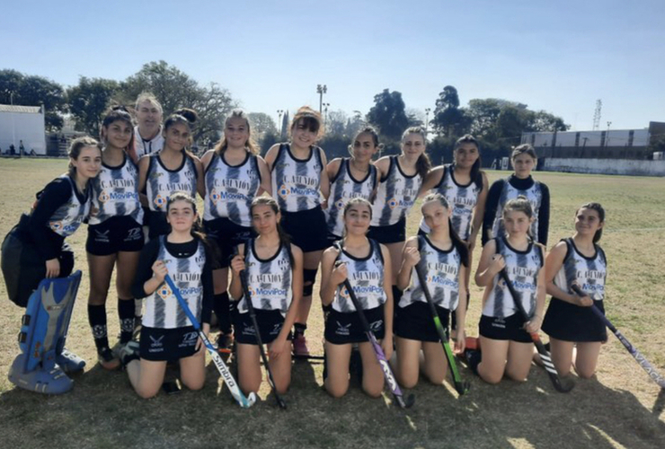 Imagen de Hockey: Unión cosechó 2 triunfos y 1 derrota en la jornada ante Alvear.