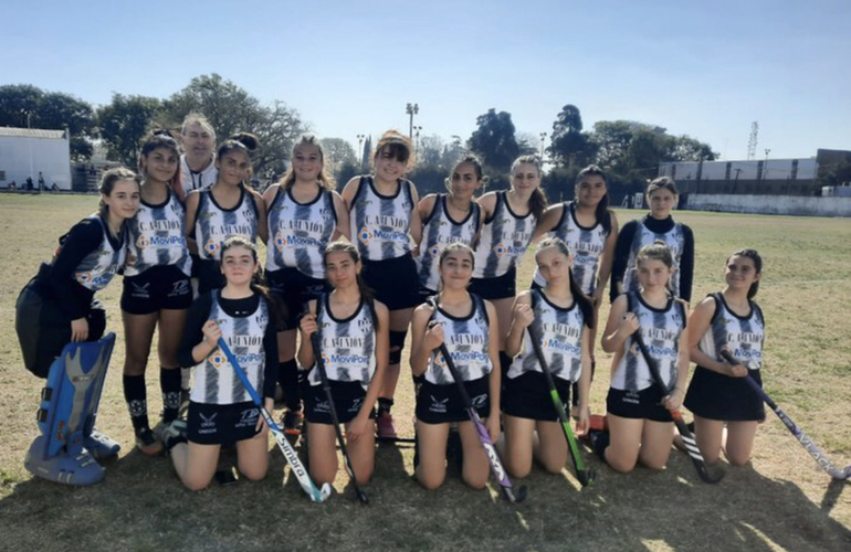 Imagen de Hockey: Unión cosechó 2 triunfos y 1 derrota en la jornada ante Alvear.