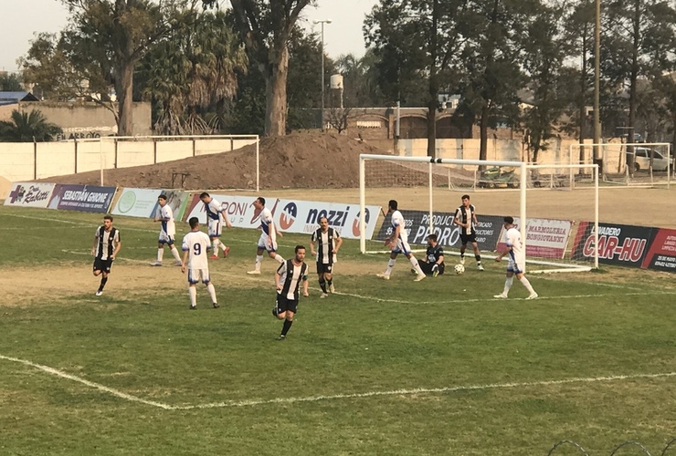 Imagen de 1era División: Unión superó 3 a 0 a Libertad por la fecha 4 del torneo.