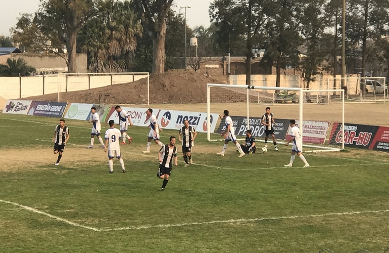 Imagen de 1era División: Unión superó 3 a 0 a Libertad por la fecha 4 del torneo.