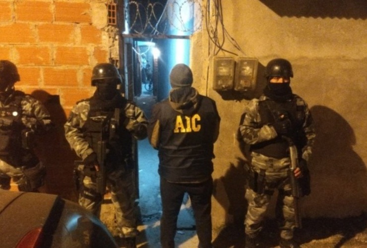 Imagen de Mega operativo anti narco en Ludueña y Empalme