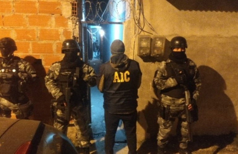 Imagen de Mega operativo anti narco en Ludueña y Empalme