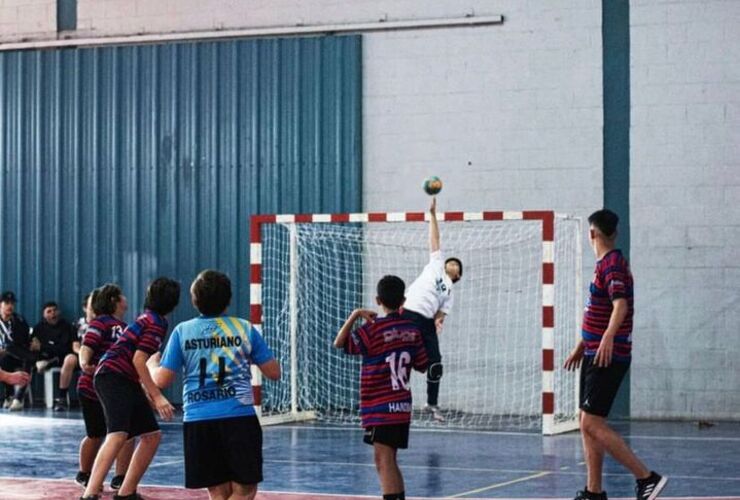 Imagen de Los Cadetes Masculino de Talleres cayeron 26 a 14 frente a Nueva Aurora por la Fecha 3 del Clausura