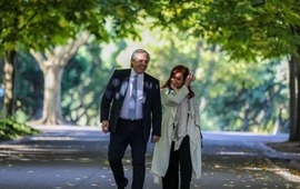 Imagen de El presidente se solidariz&oacute; con Cristina y conden&oacute; la "persecuci&oacute;n judicial"