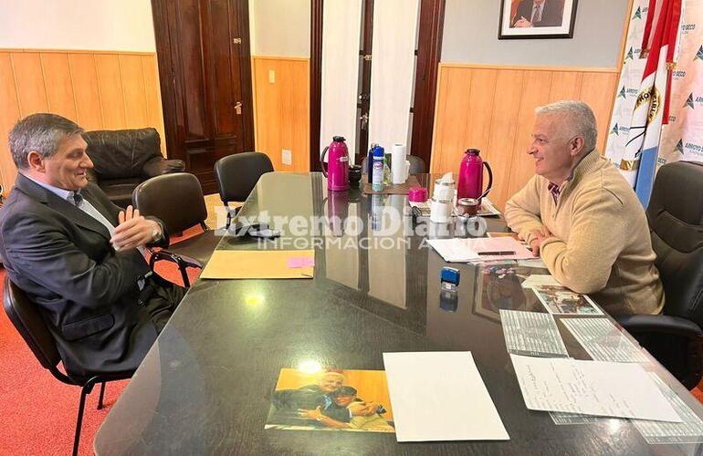 Imagen de Firma de convenio para agilizar los tr&aacute;mites de compactaci&oacute;n de veh&iacute;culos secuestrados