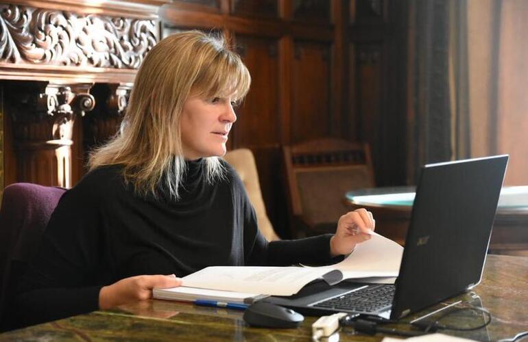 Imagen de Irizar denunci&oacute; penalmente a Cabandi&eacute; por incumplimiento de sus deberes de funcionario p&uacute;blico en las quemas en las islas