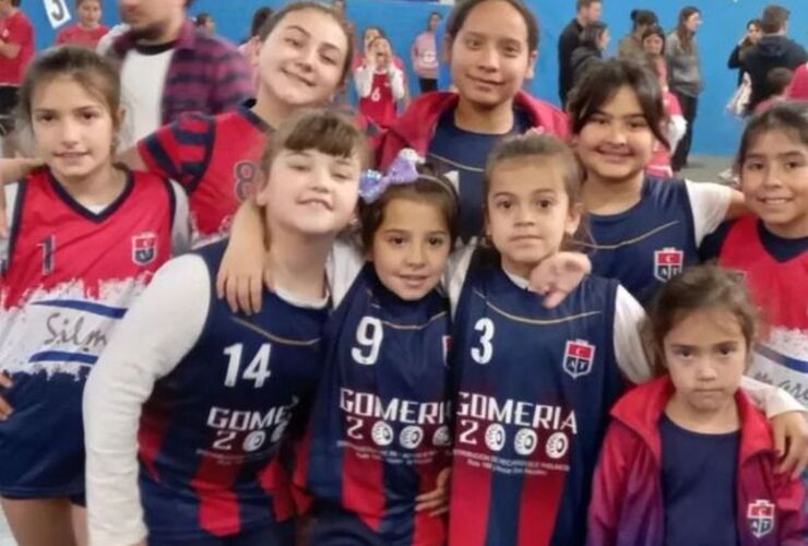 Imagen de El Mini Voley de Talleres disputó un Encuentro en Estrella del Sur de Acebal