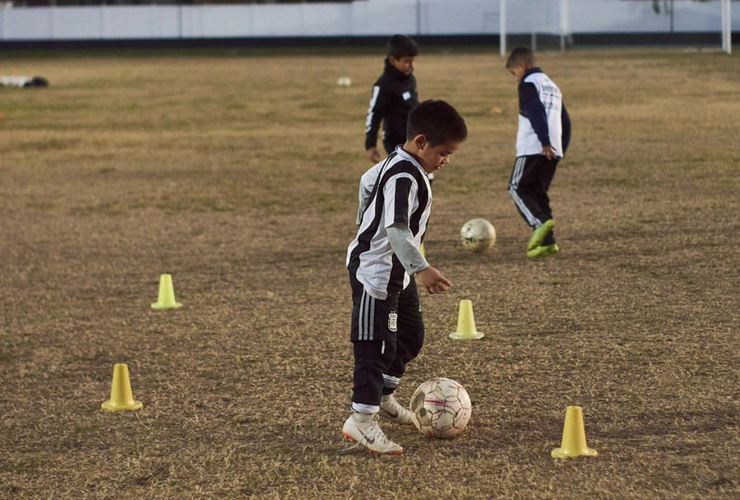 Imagen de Fútbol: Este martes, jornada de Infantiles entre Unión y San José de General Lagos.