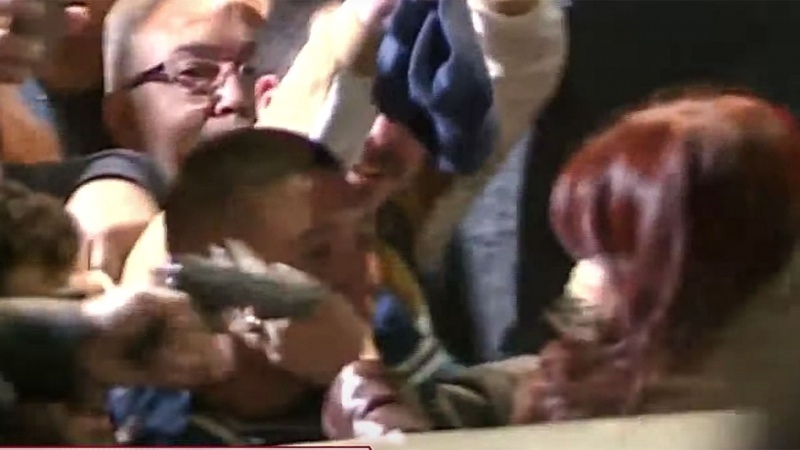 Imagen de Detuvieron a un hombre que atac&oacute; a Cristina con un arma