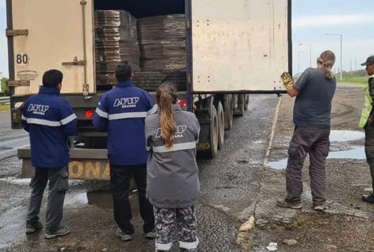 Imagen de La Aduana secuestró mercadería por un valor de más de $ 37 millones en Santa Fe y otras provincias