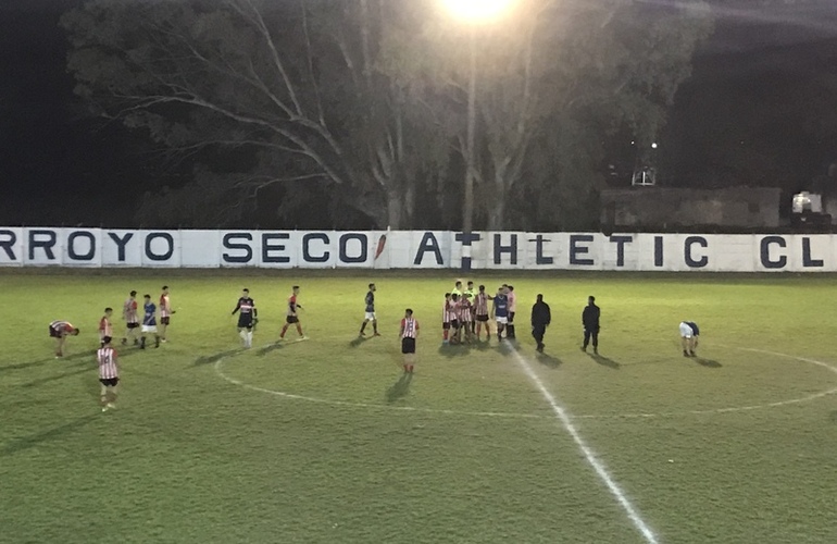 Imagen de Fútbol: Athletic igualó 2 a 2 con Riberas por la fecha 6 en 1era División.