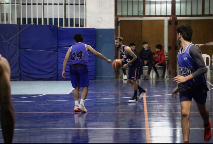 Imagen de Básquet: Athletic jugará de visitante ante El Tala en Reserva A.